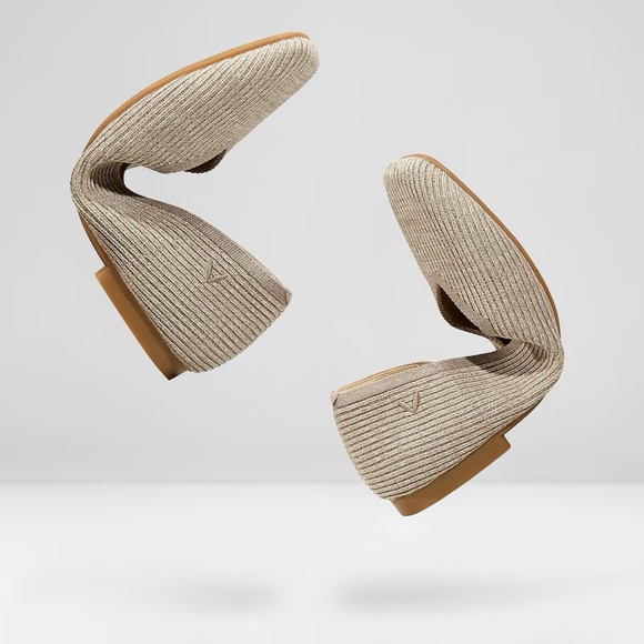 Vivaia | NEW Square-Toe V-Cut Flats (Margot 2.0) in Oatmilk 42 - Picture 10 of 13